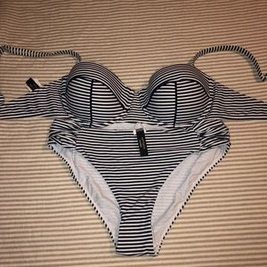 Niptuck Swim - Bikini NWOT Navy White Striped D-DD